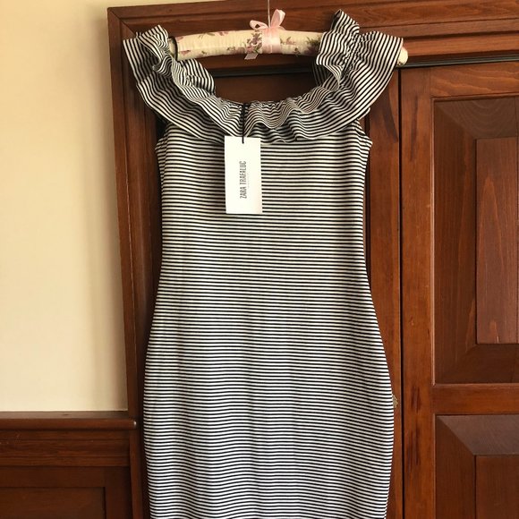 Zara dress - Picture 1 of 2